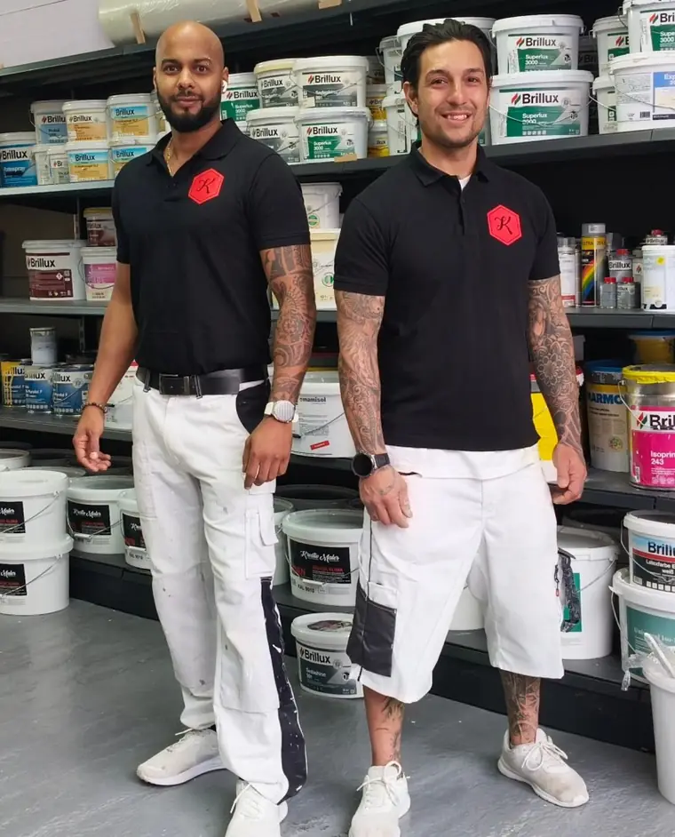 Maler Aesch: Kevin Bresler (links) und Stephan Bozzolo (rechts) von Kreativ Maler